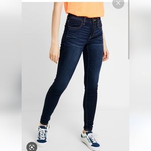 American Eagle Jeggings | Next Level Stretch | Size 4 (US) | Dark Wash Denim